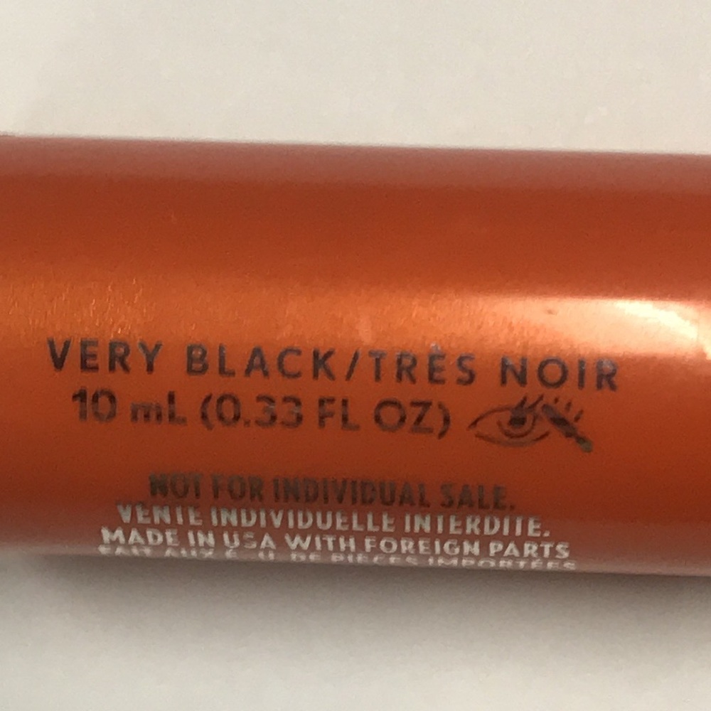🌟4/$10 Sale🌟 Covergirl Lash Blast Mascara Sample shade Very Black Travel Mini - Picture 4 of 6